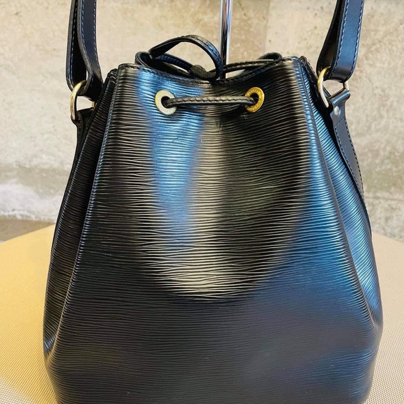 LV Pétit Noé Épi leather bag - Picture 5 of 16